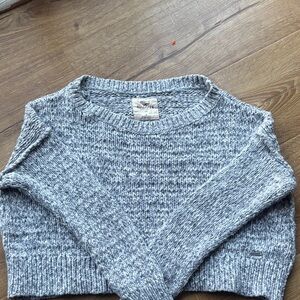 Hollister Heather Gray Women's Crew Neck Sweater